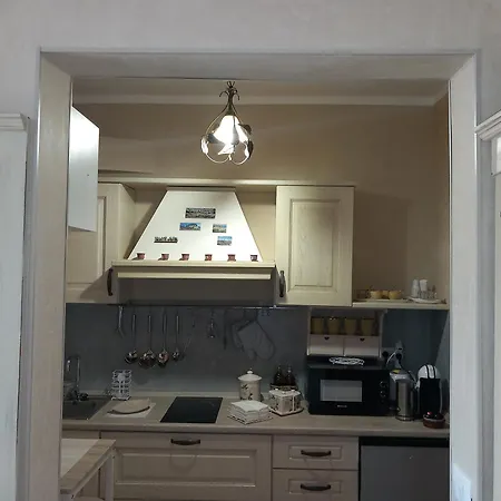 Oda ve Kahvaltı Lussuoso 3*