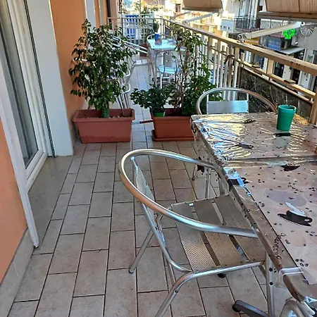Lussuoso Oda ve Kahvaltı 4*