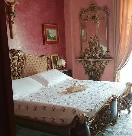 Lussuoso Oda ve Kahvaltı