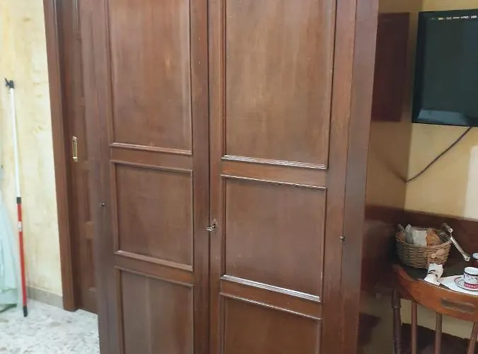 לינה וארוחת בוקר Lussuoso 3*